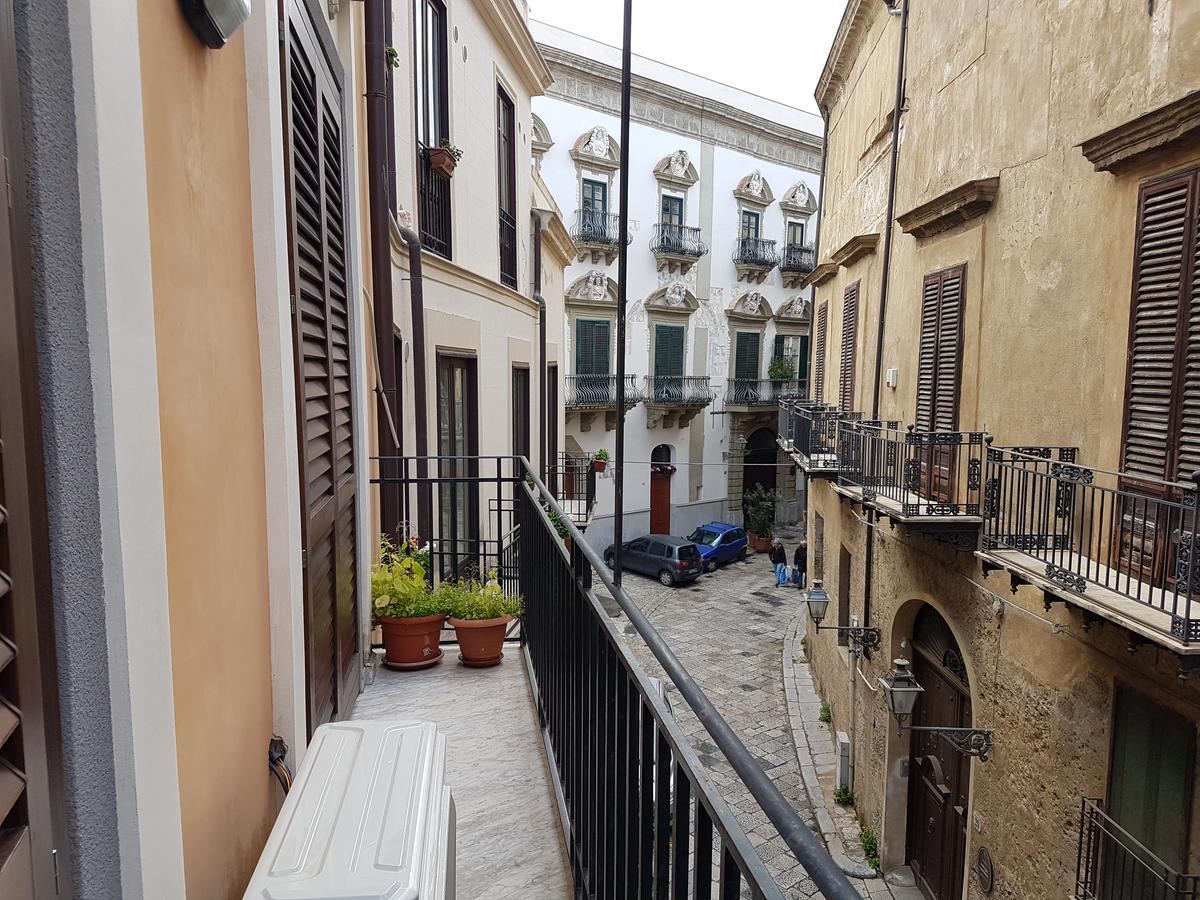 Apartmán Bed & Parking Palermo Exteriér fotografie